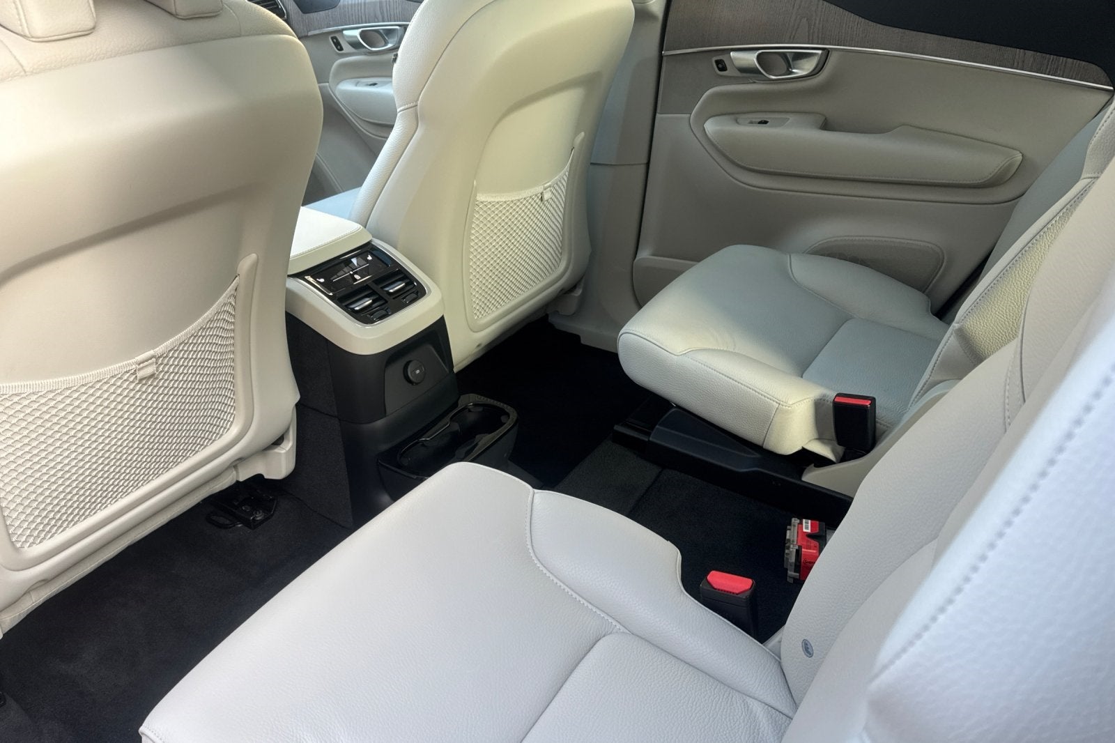 2024 Volvo XC90 Recharge Plug-In Hybrid T8 Plus 6 Passenger