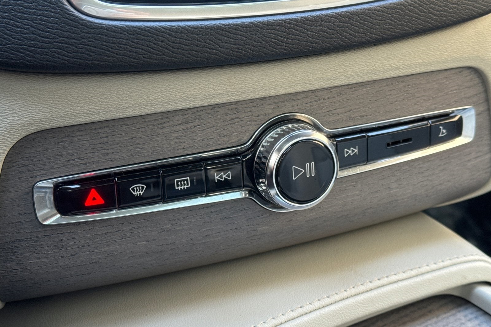 2024 Volvo XC90 Recharge Plug-In Hybrid T8 Plus 6 Passenger