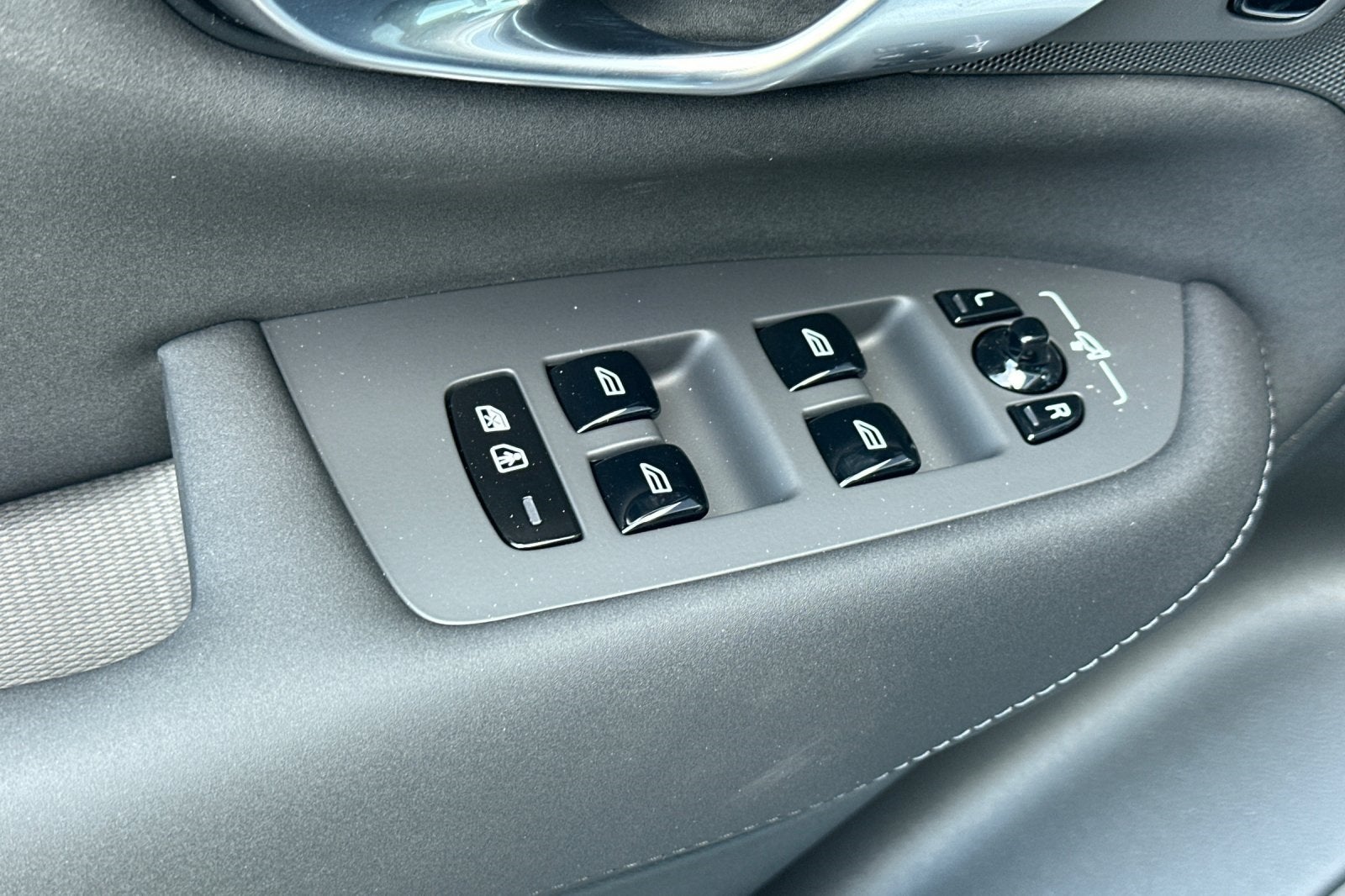 2025 Volvo XC90 Plug-In Hybrid T8 Plus 7 Passenger 2025.5