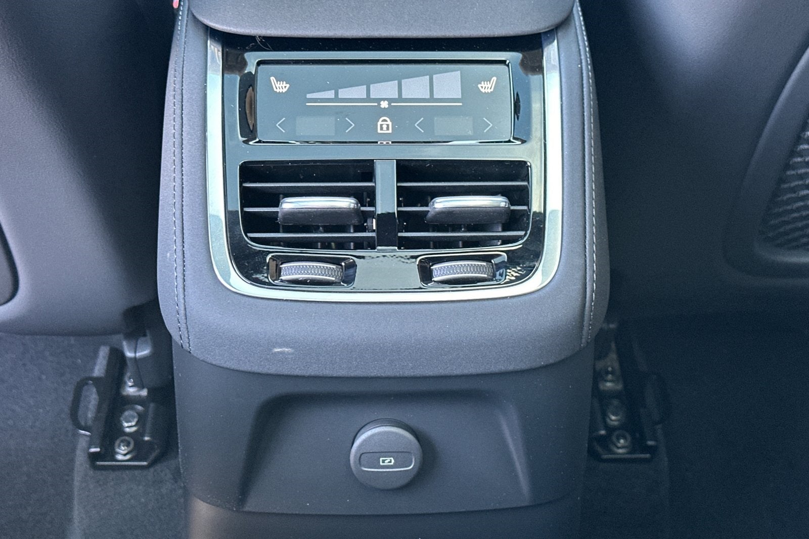 2025 Volvo XC90 Plug-In Hybrid T8 Plus 7 Passenger 2025.5