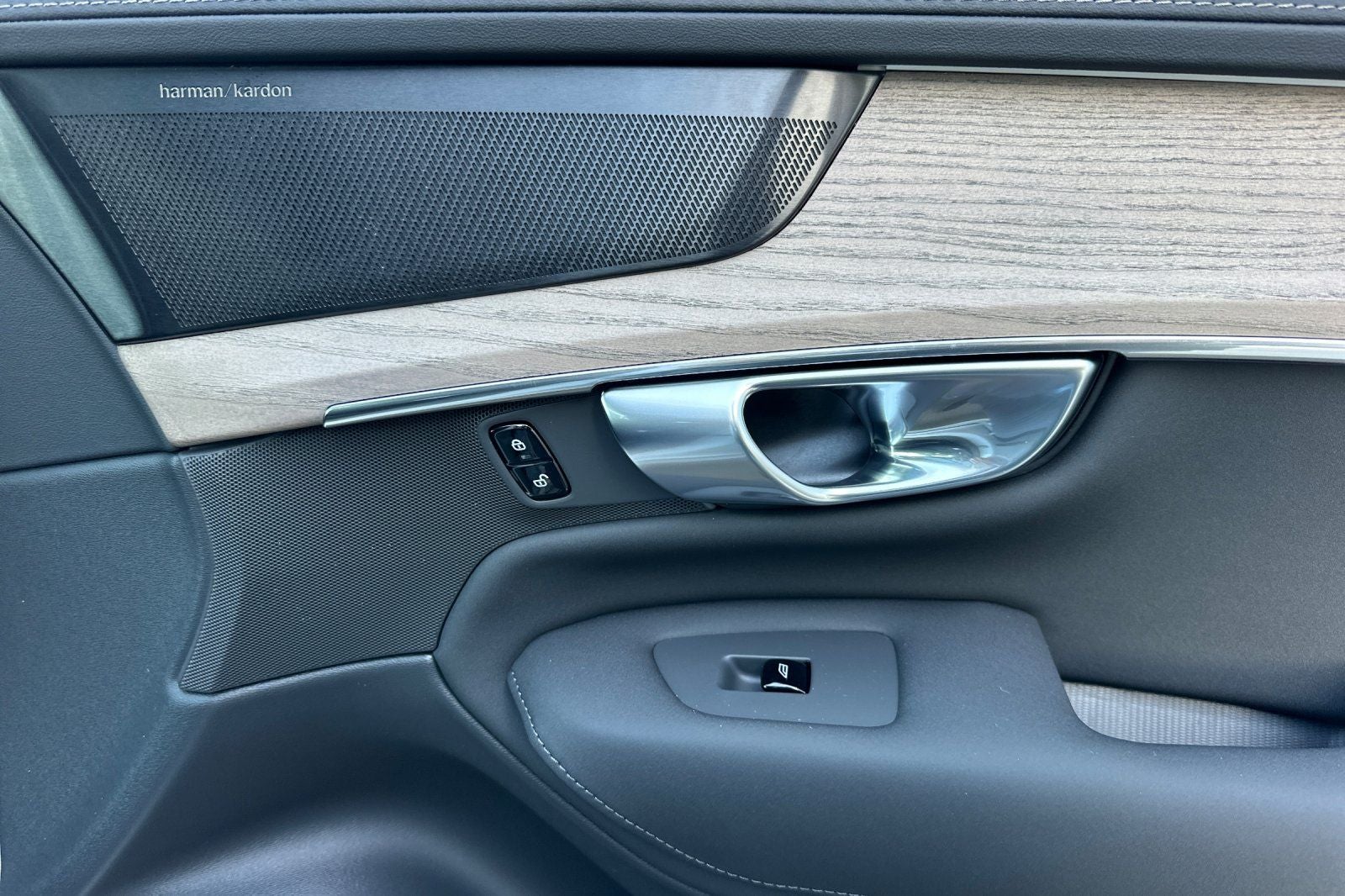 2025 Volvo XC90 Plug-In Hybrid T8 Plus 7 Passenger 2025.5