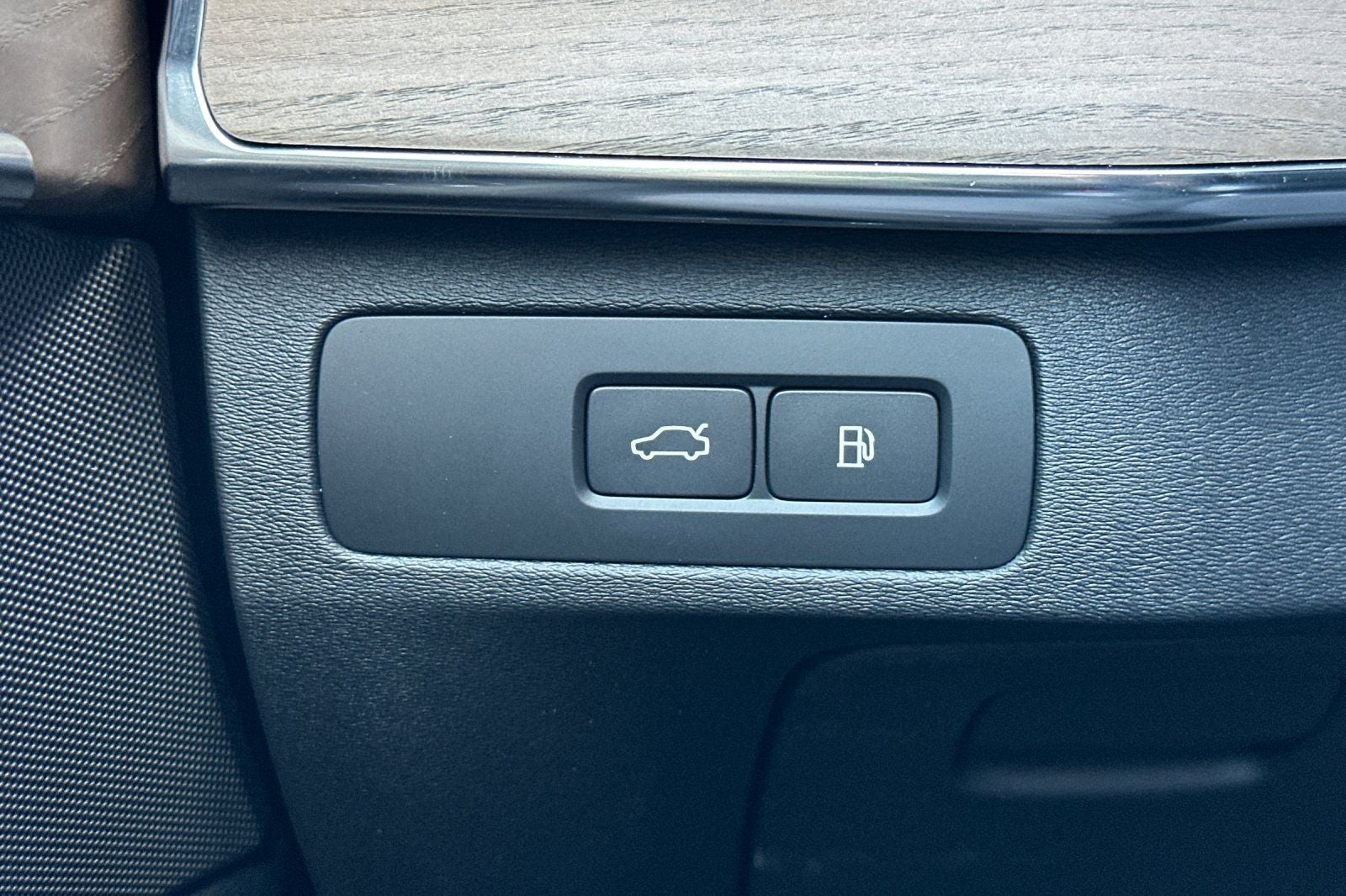 2025 Volvo XC90 Plug-In Hybrid T8 Plus 7 Passenger 2025.5