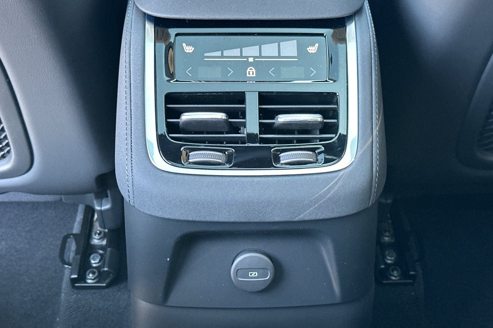 2025 Volvo XC90 Plug-In Hybrid T8 Plus 7 Passenger 2025.5