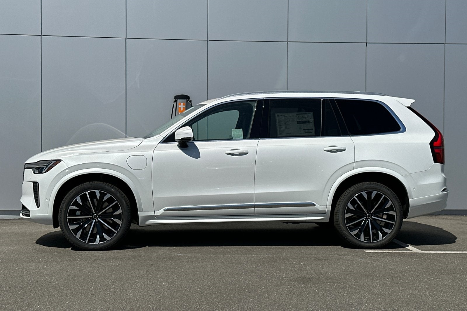 2025 Volvo XC90 Plug-In Hybrid T8 Plus 7 Passenger 2025.5