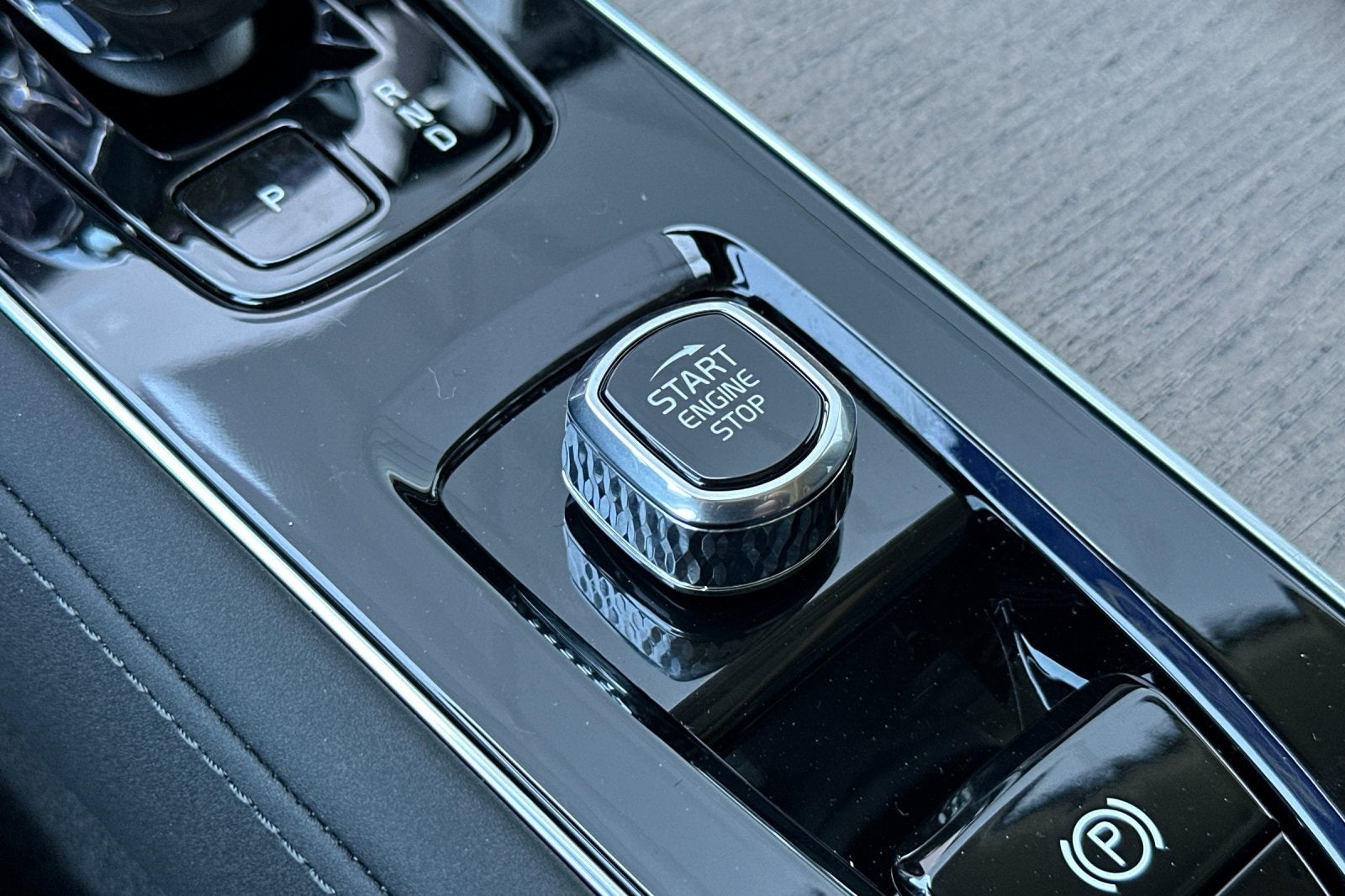 2025 Volvo XC90 Plug-In Hybrid T8 Plus 7 Passenger 2025.5