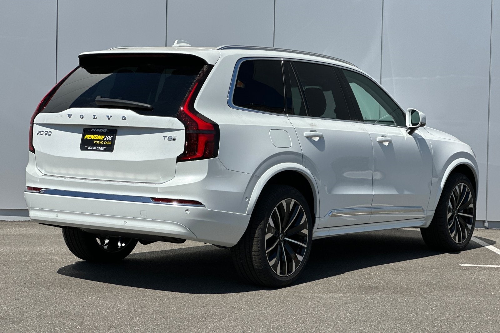 2025 Volvo XC90 Plug-In Hybrid T8 Plus 7 Passenger 2025.5