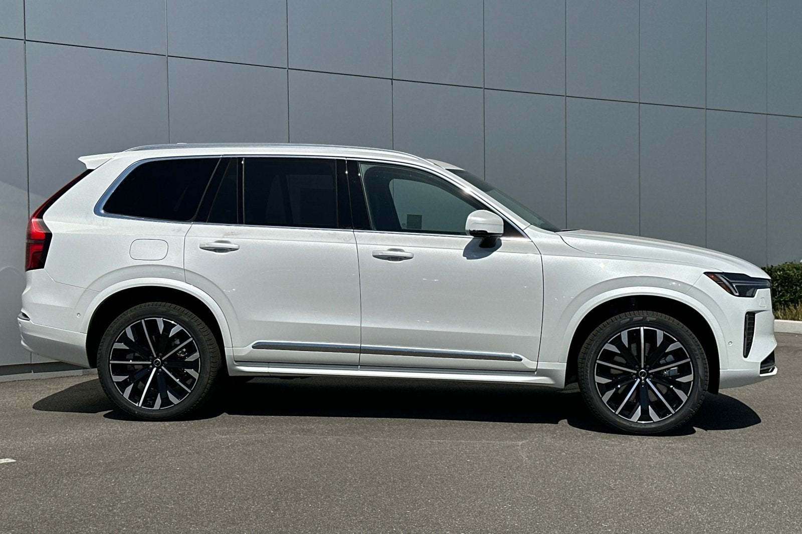 2025 Volvo XC90 Plug-In Hybrid T8 Plus 7 Passenger 2025.5
