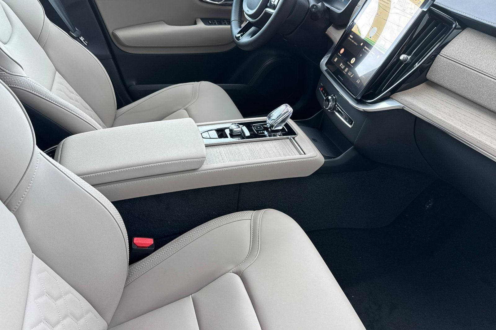 2026 Volvo XC90 Plug-In Hybrid T8 Plus 7 Passenger