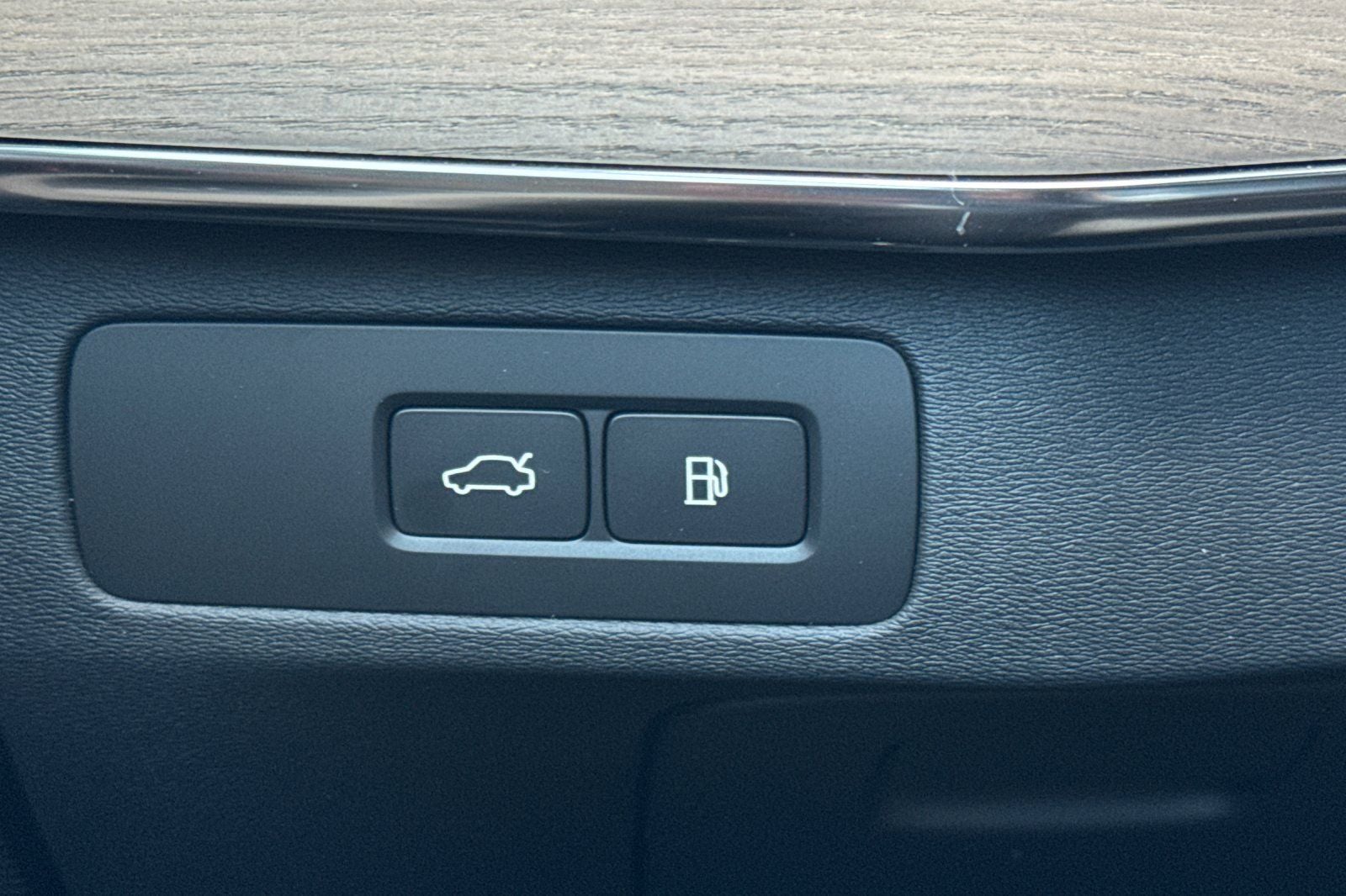 2026 Volvo XC90 Plug-In Hybrid T8 Plus 7 Passenger