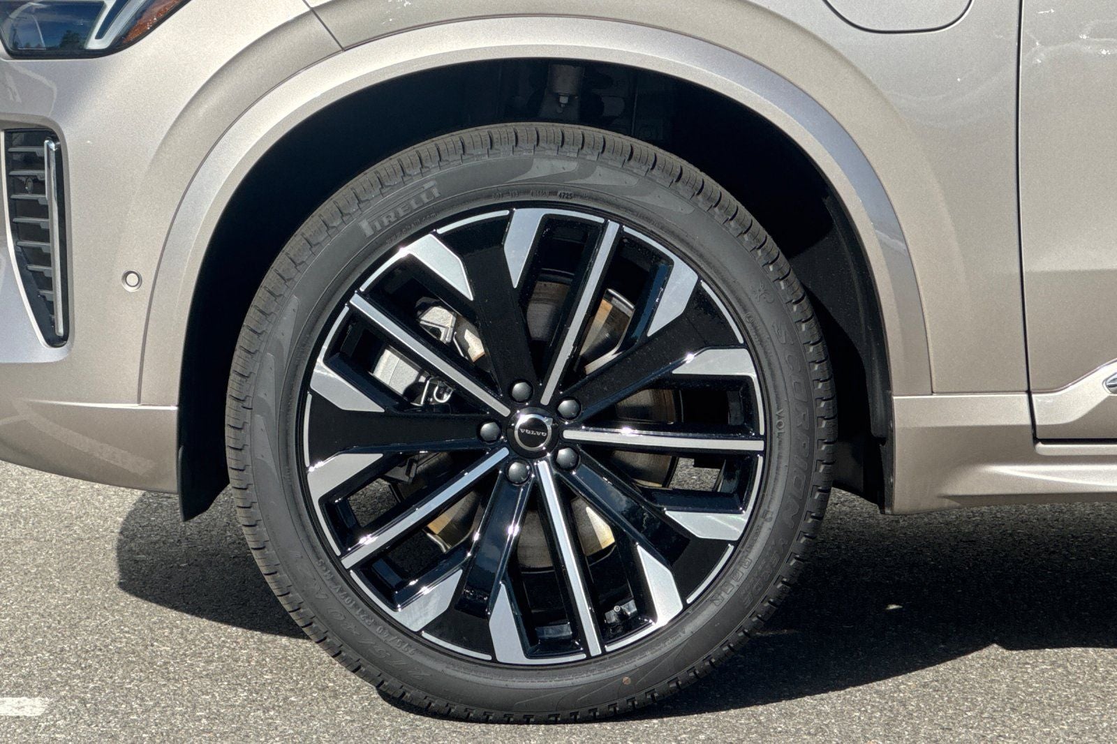 2026 Volvo XC90 Plug-In Hybrid T8 Plus 7 Passenger