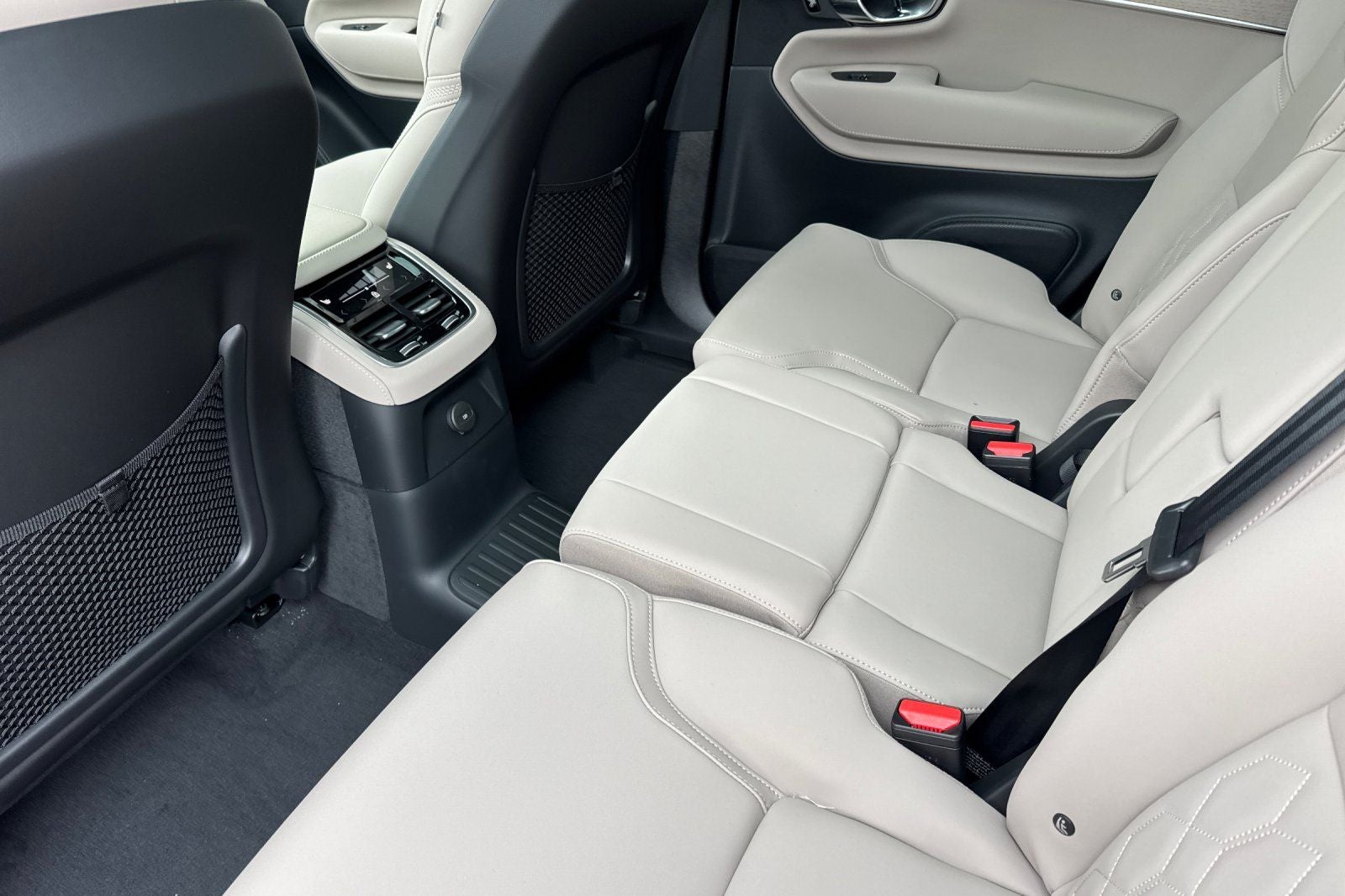 2026 Volvo XC90 Plug-In Hybrid T8 Plus 7 Passenger