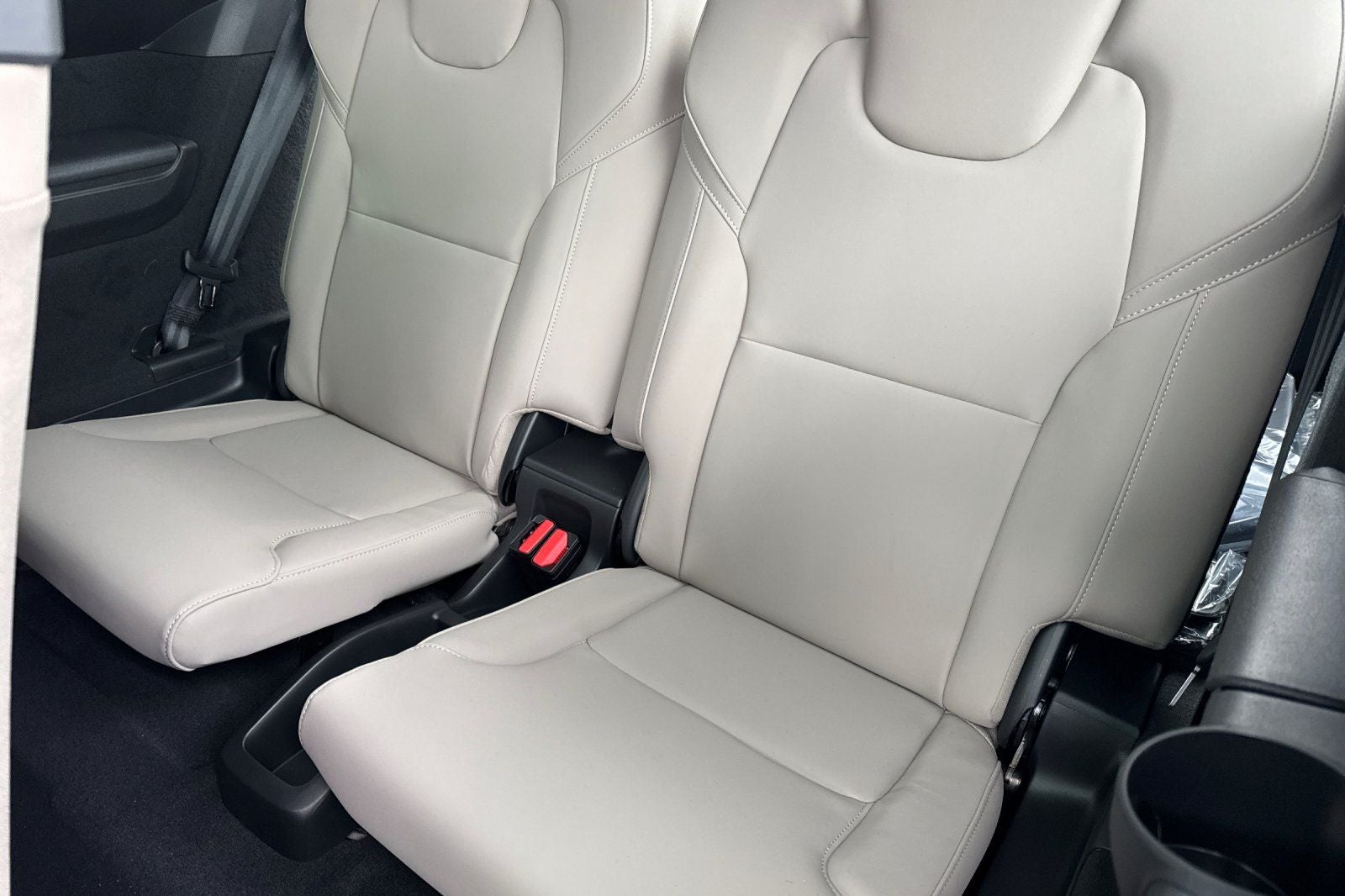 2026 Volvo XC90 Plug-In Hybrid T8 Plus 7 Passenger
