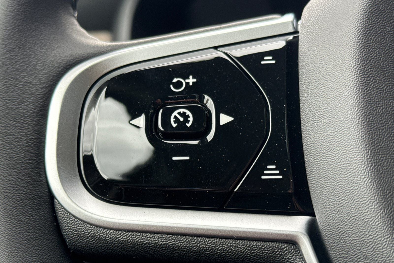 2026 Volvo XC90 Plug-In Hybrid T8 Plus 7 Passenger