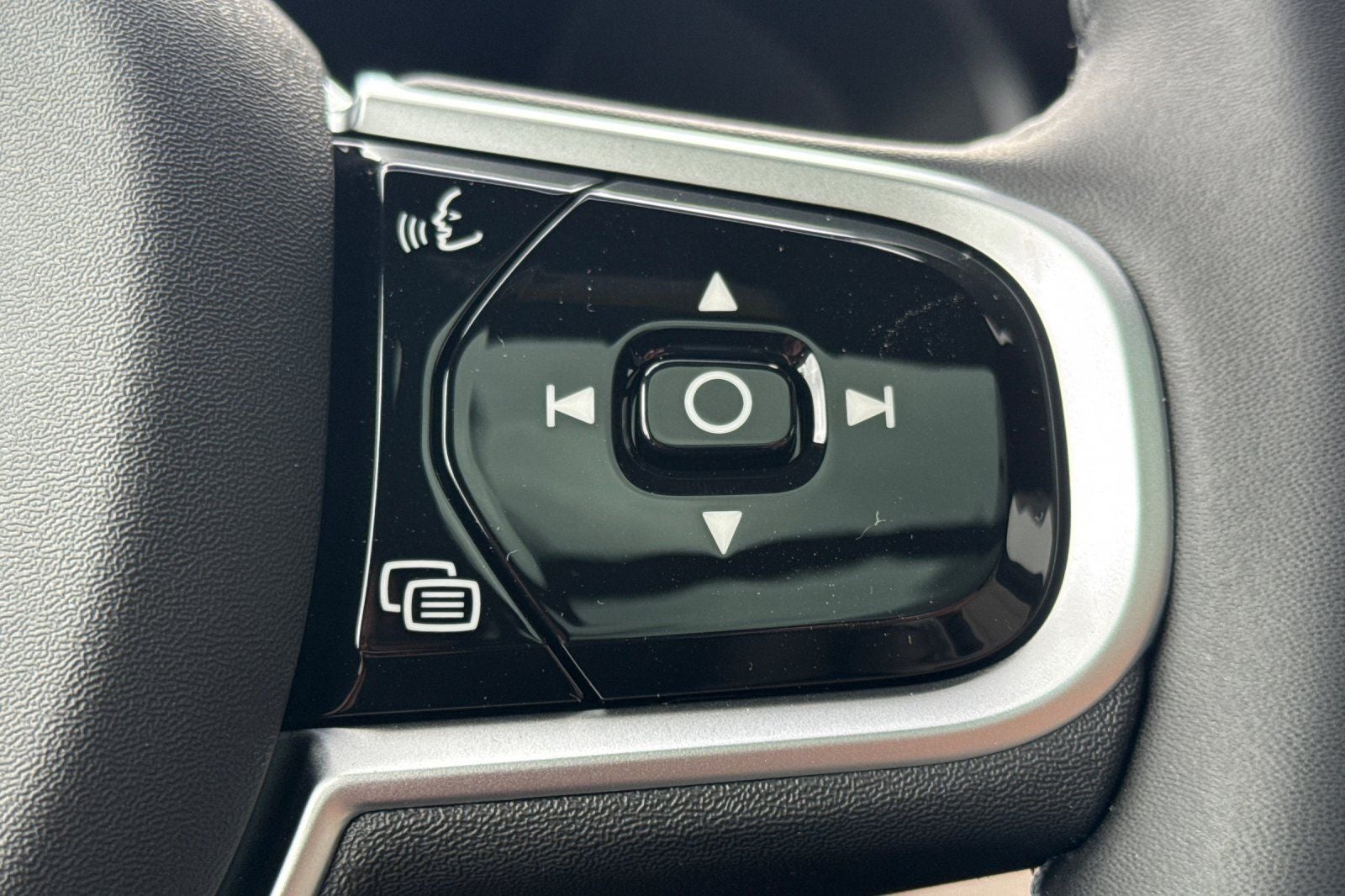 2026 Volvo XC90 Plug-In Hybrid T8 Plus 7 Passenger