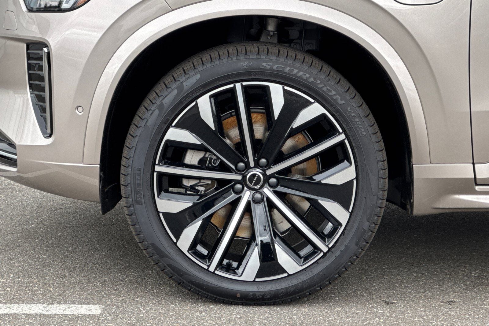 2026 Volvo XC90 Plug-In Hybrid T8 Plus 7 Passenger