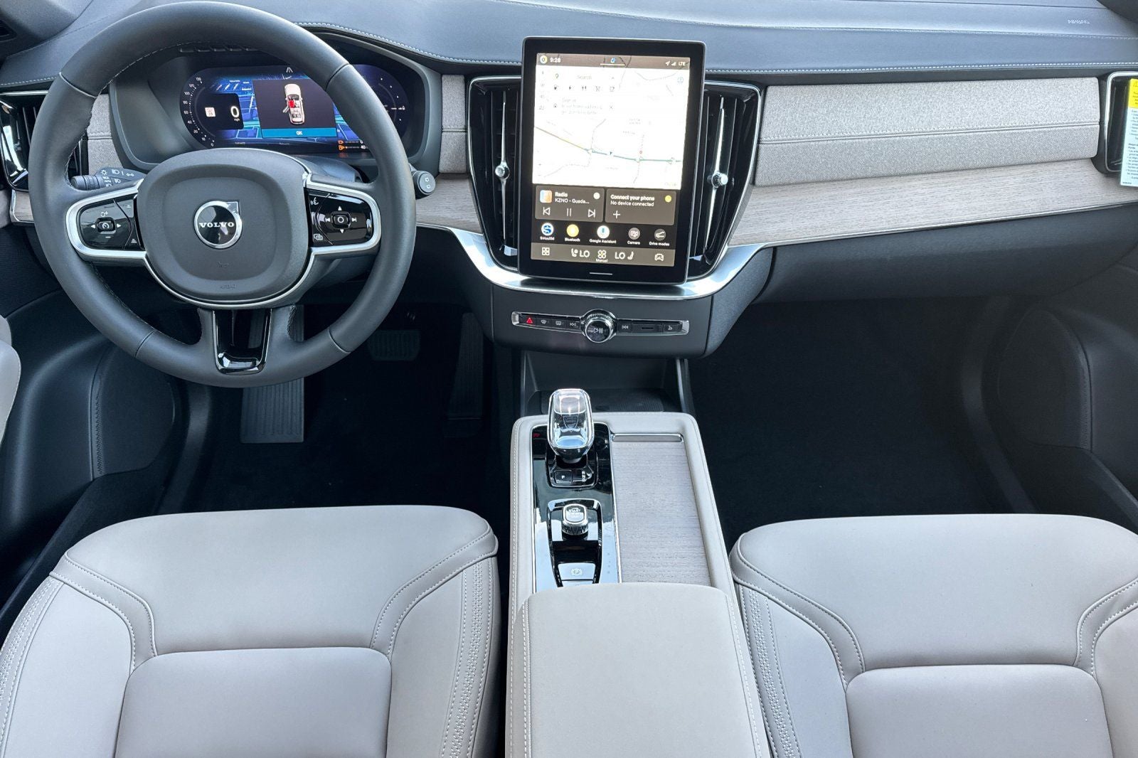 2026 Volvo XC90 Plug-In Hybrid T8 Plus 7 Passenger