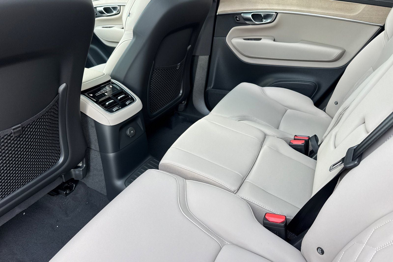 2026 Volvo XC90 Plug-In Hybrid T8 Plus 7 Passenger