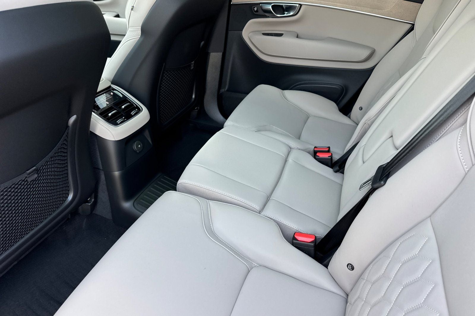 2026 Volvo XC90 Plug-In Hybrid T8 Plus 7 Passenger
