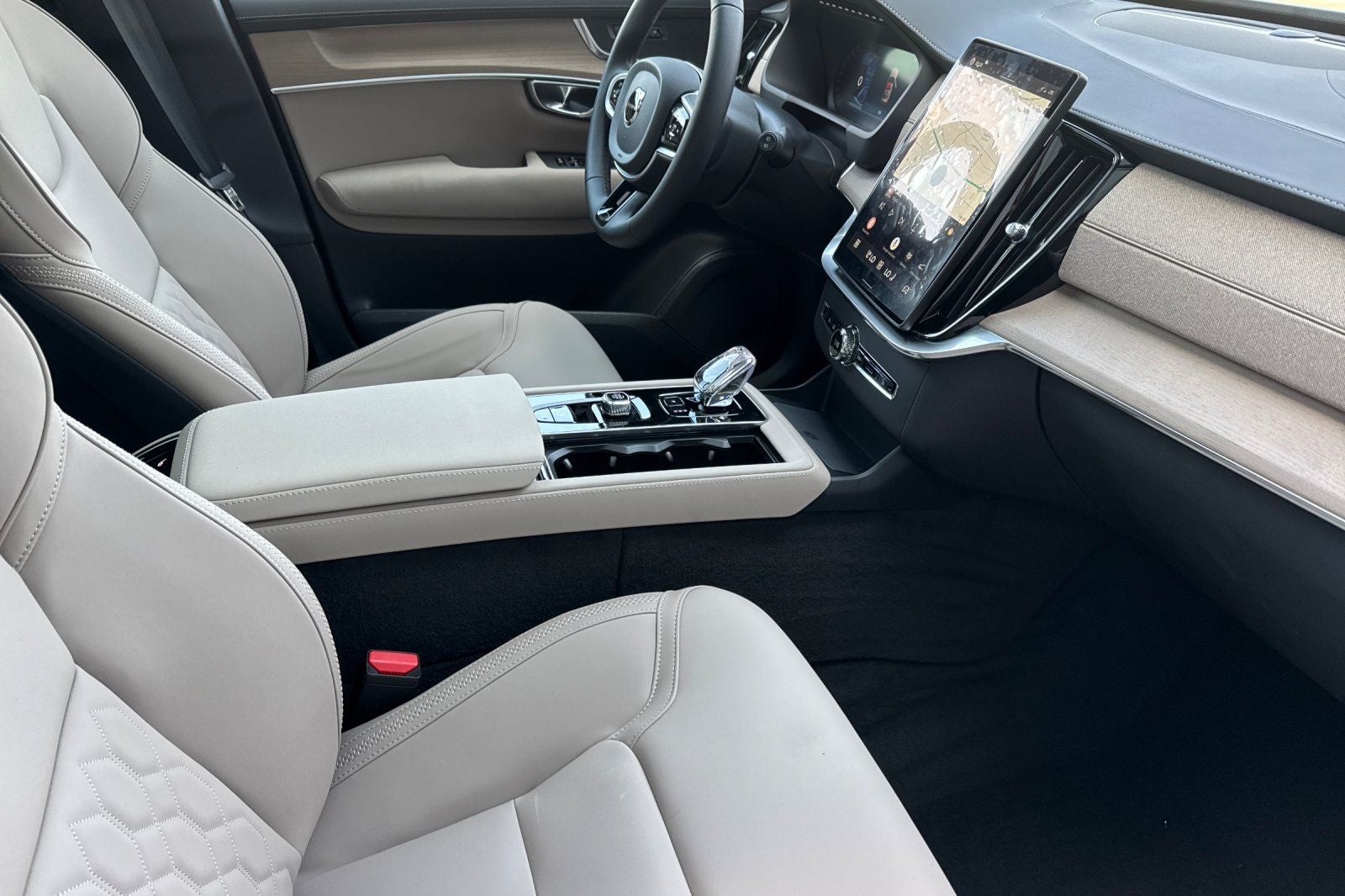 2026 Volvo XC90 Plug-In Hybrid T8 Plus 7 Passenger