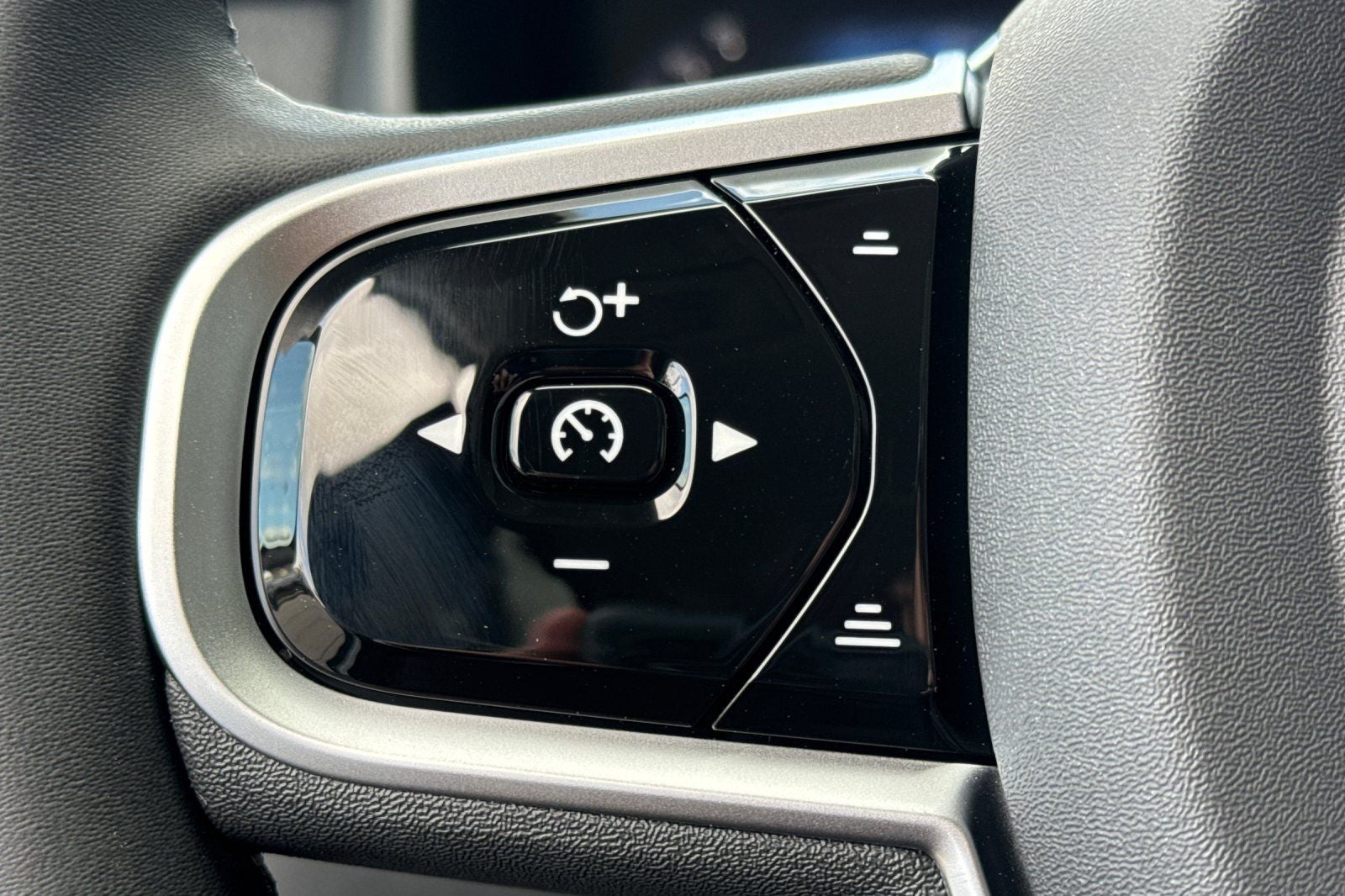2026 Volvo XC90 Plug-In Hybrid T8 Plus 7 Passenger