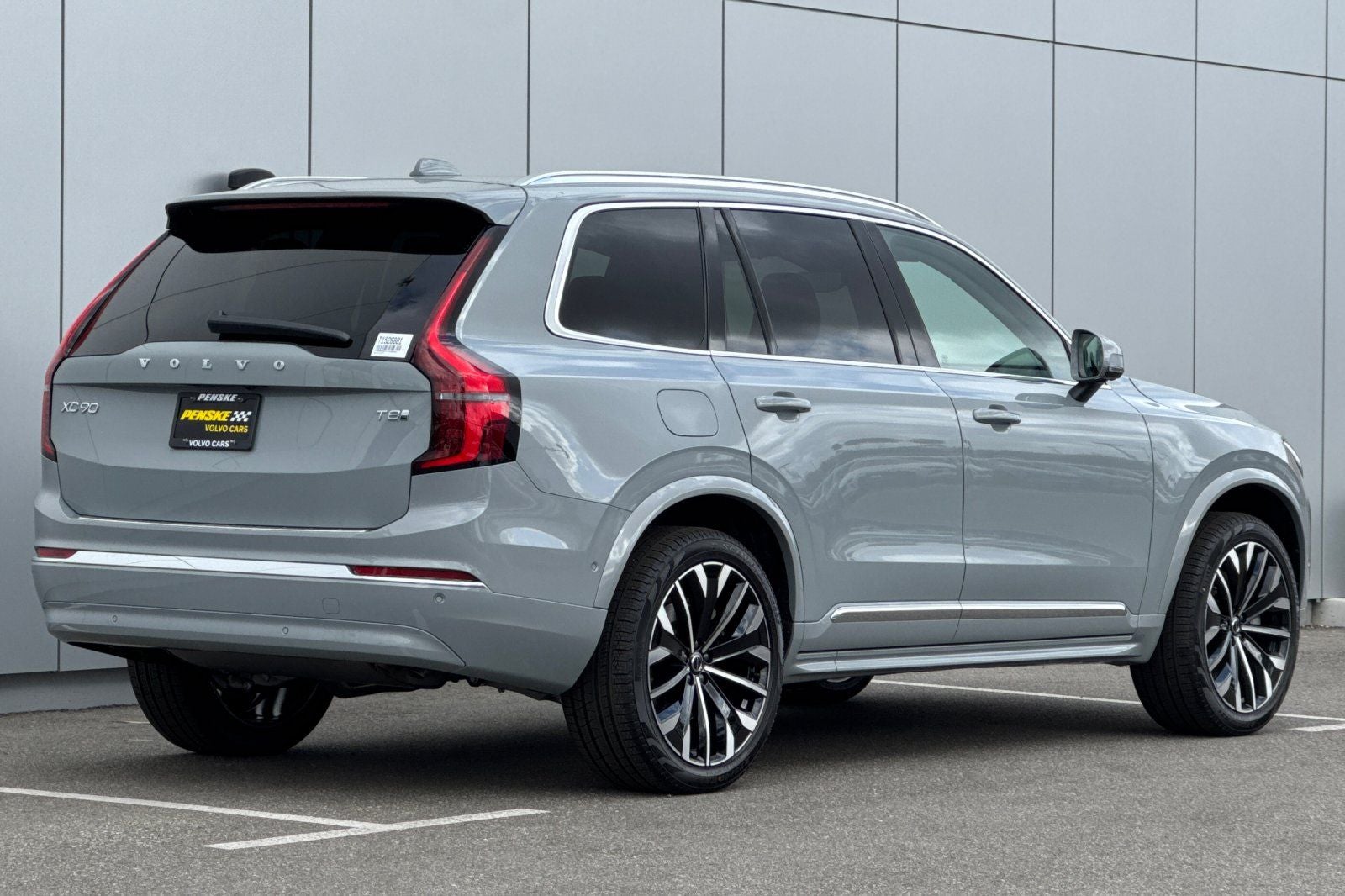 2026 Volvo XC90 Plug-In Hybrid T8 Plus 7 Passenger