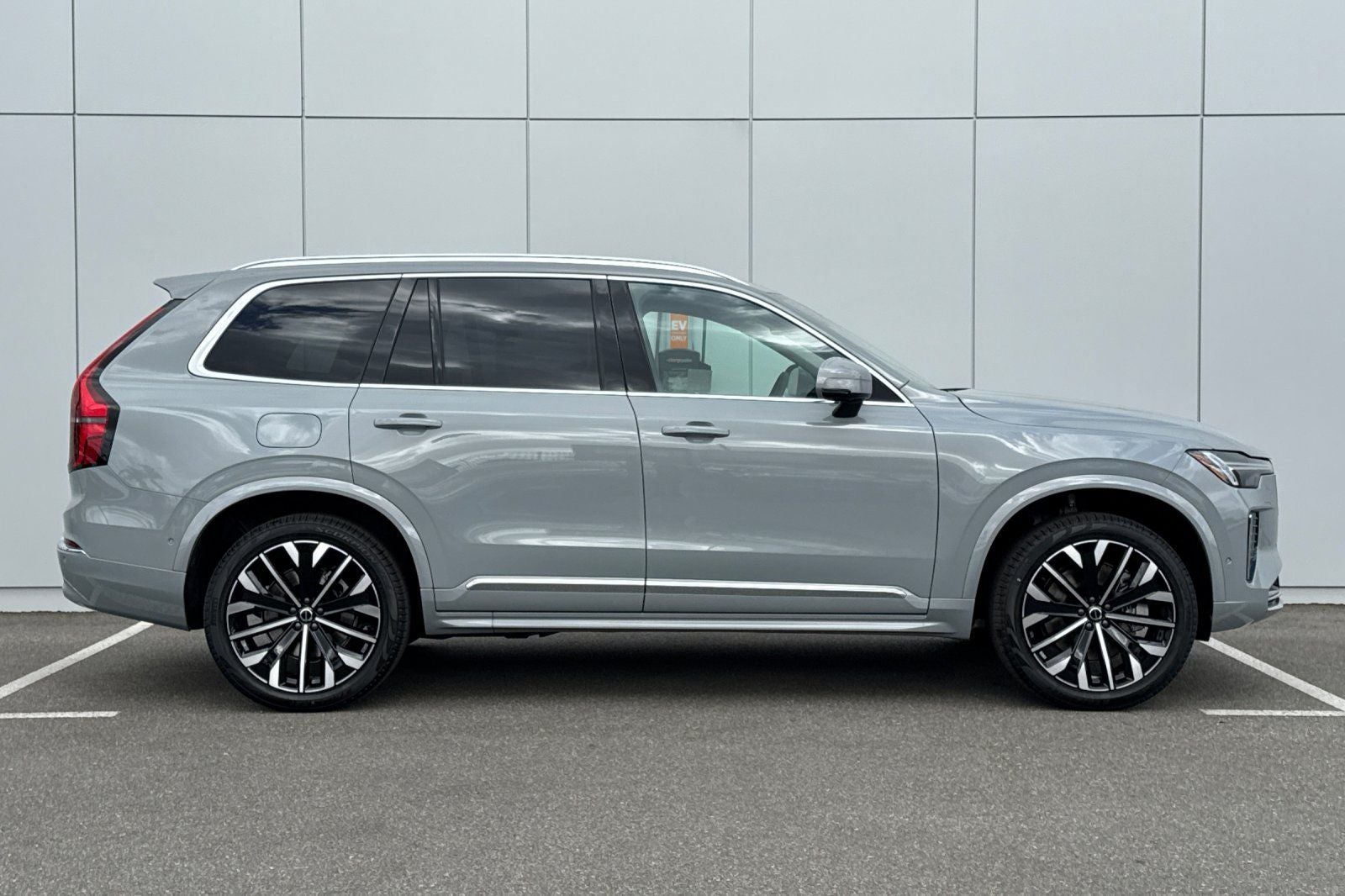 2026 Volvo XC90 Plug-In Hybrid T8 Plus 7 Passenger