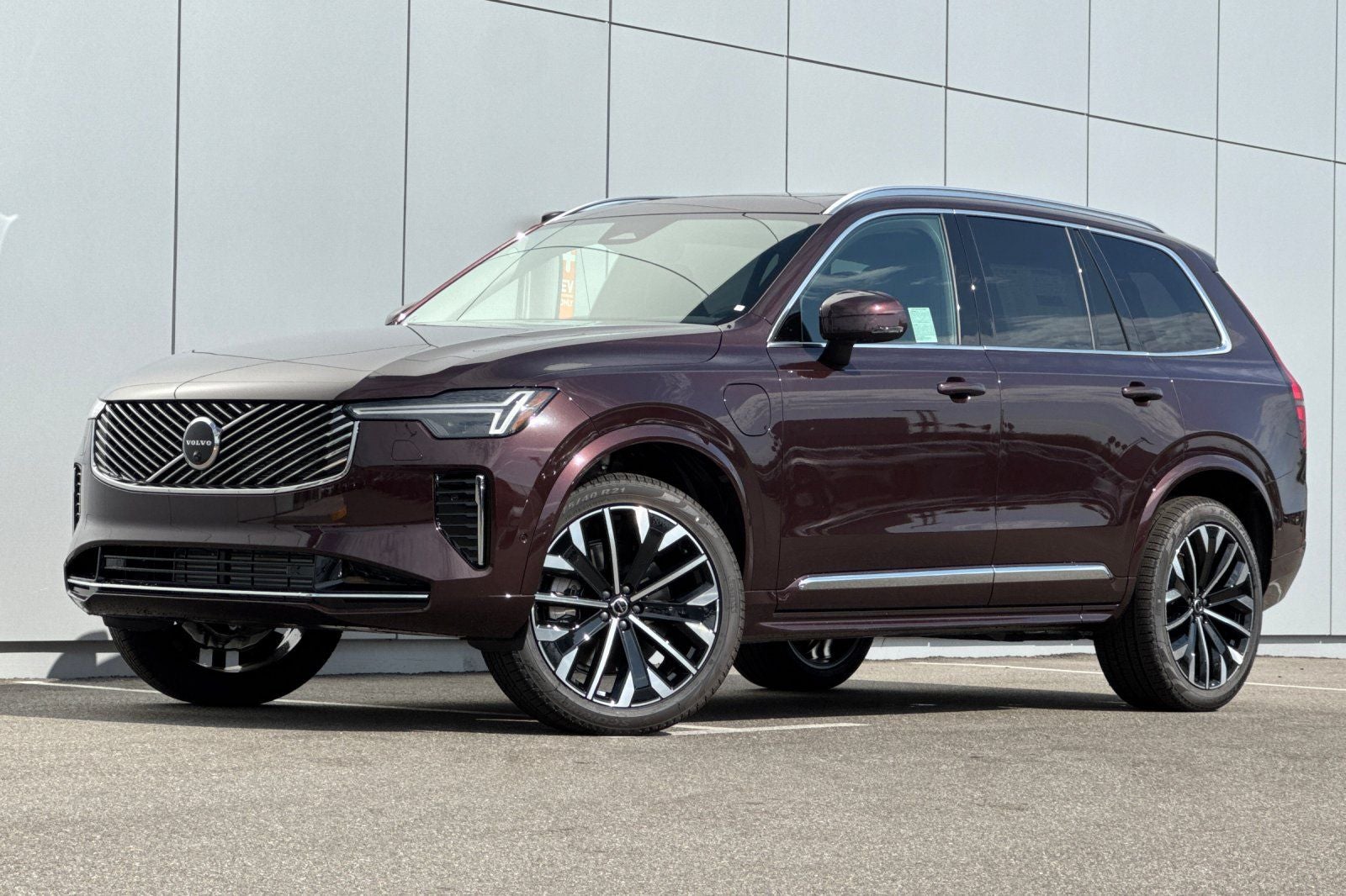 2026 Volvo XC90 Plug-In Hybrid T8 Plus 7 Passenger