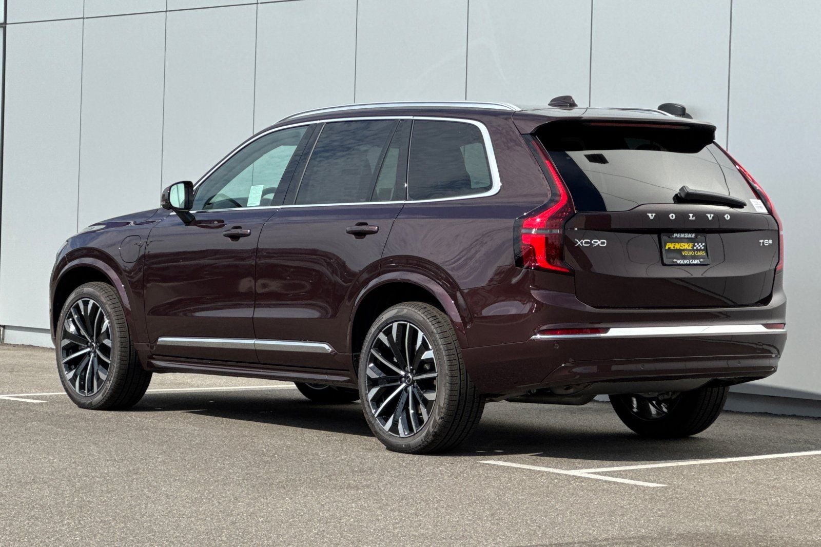 2026 Volvo XC90 Plug-In Hybrid T8 Plus 7 Passenger