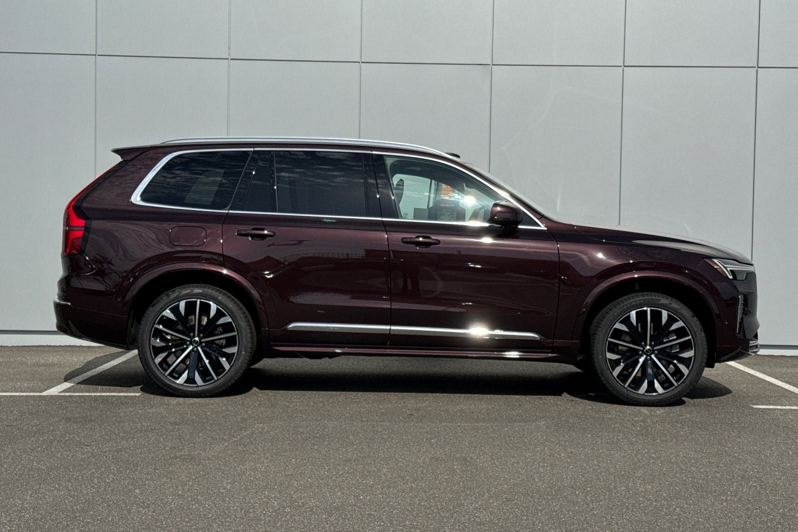 2026 Volvo XC90 Plug-In Hybrid T8 Plus 7 Passenger