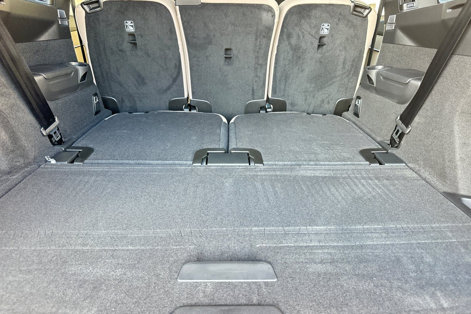 2026 Volvo XC90 Plug-In Hybrid T8 Plus 7 Passenger