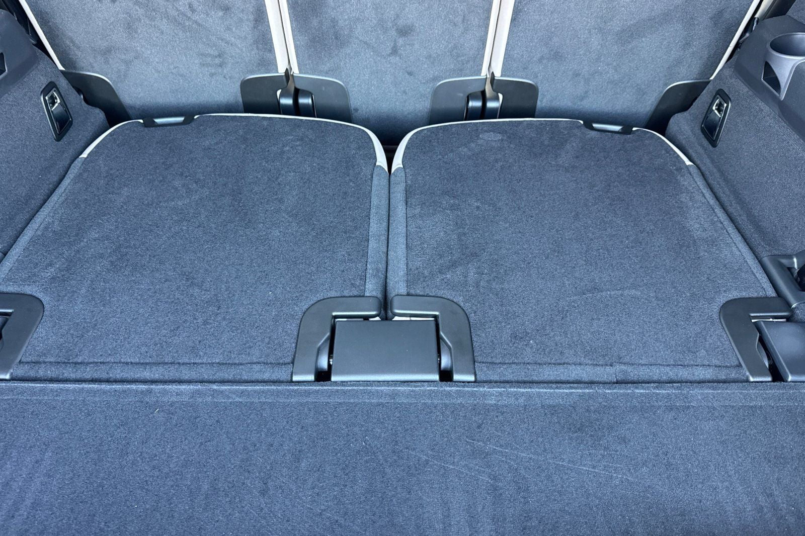 2026 Volvo XC90 Plug-In Hybrid T8 Plus 7 Passenger