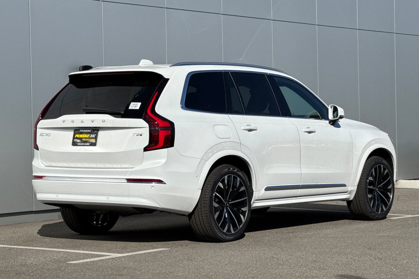 2026 Volvo XC90 Plug-In Hybrid T8 Plus 7 Passenger