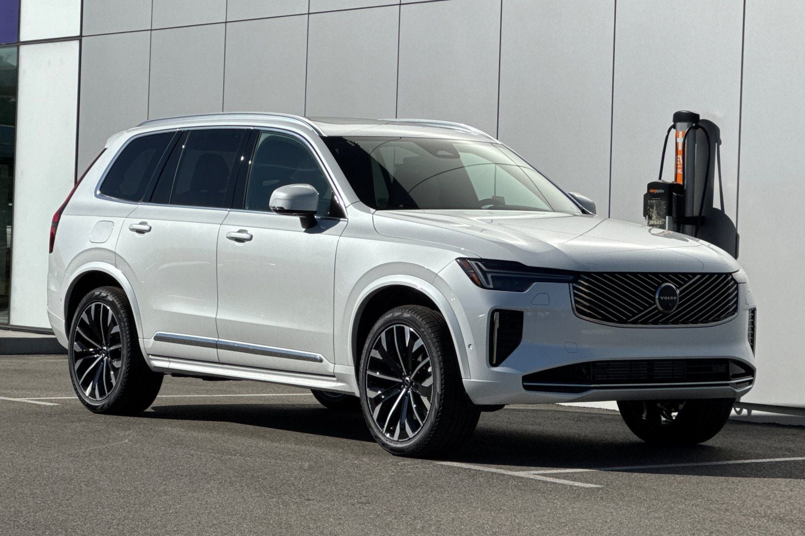 2026 Volvo XC90 Plug-In Hybrid T8 Plus 7 Passenger