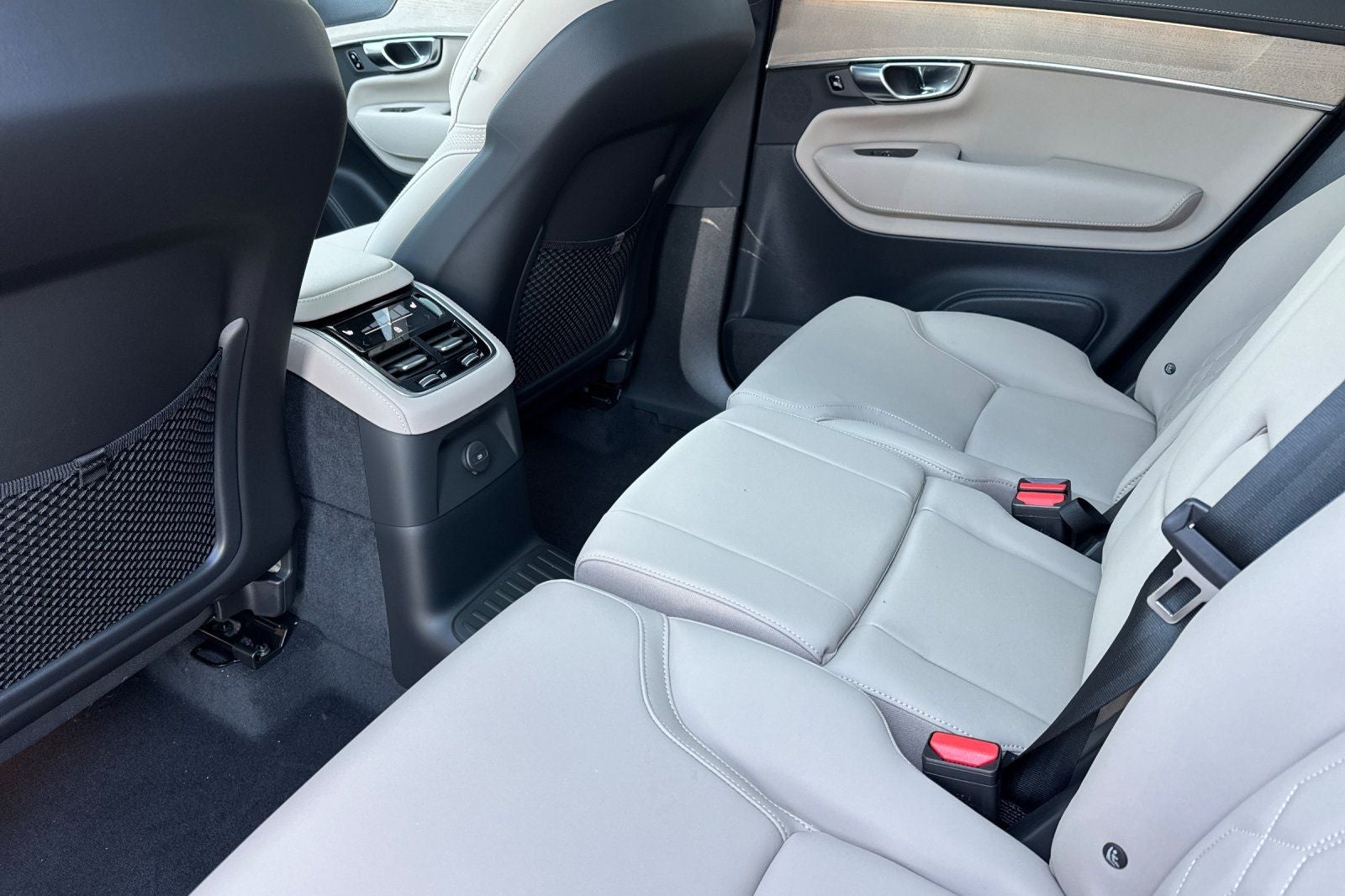2026 Volvo XC90 Plug-In Hybrid T8 Plus 7 Passenger