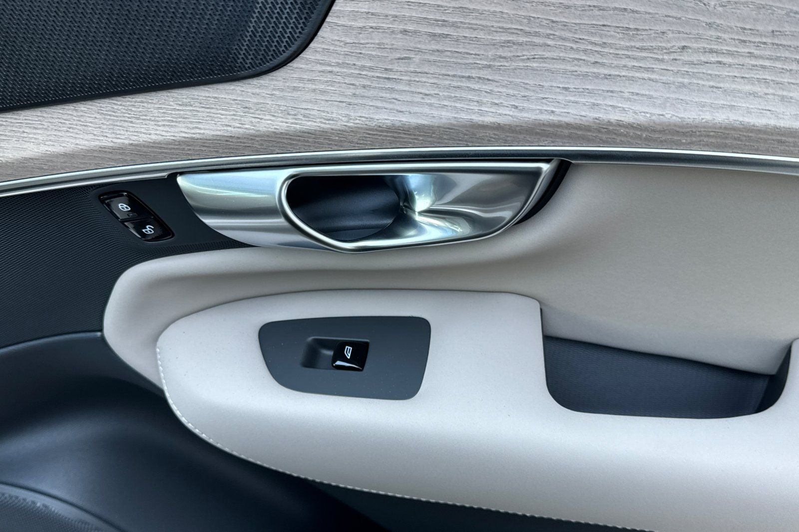2026 Volvo XC90 Plug-In Hybrid T8 Plus 7 Passenger