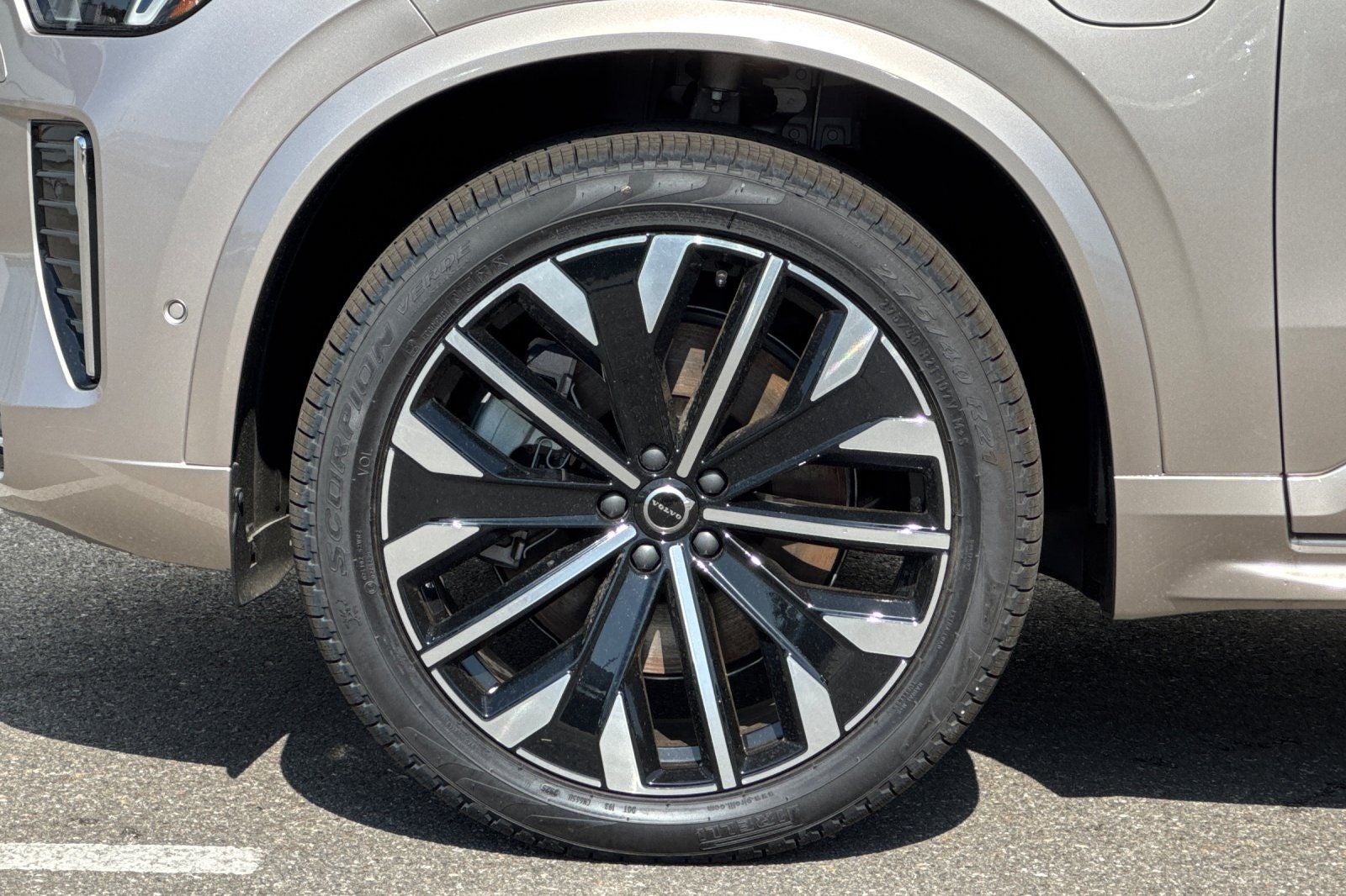 2026 Volvo XC90 Plug-In Hybrid T8 Plus 7 Passenger