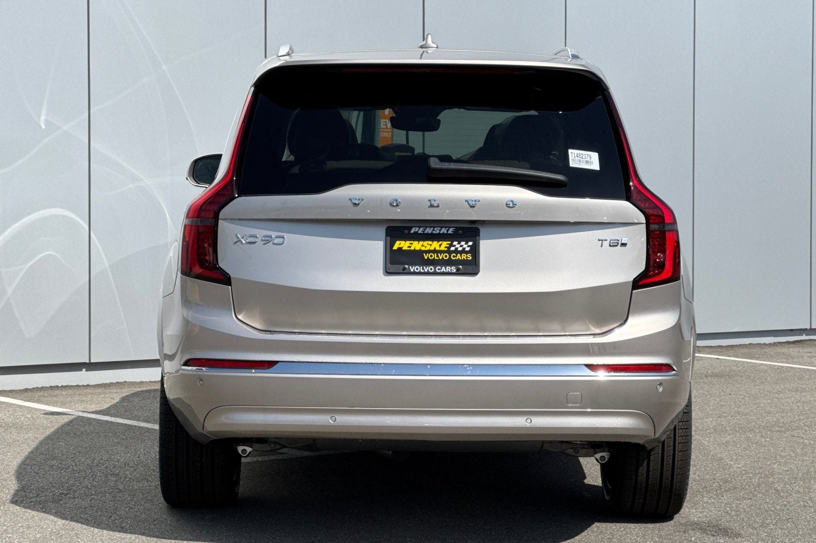 2026 Volvo XC90 Plug-In Hybrid T8 Plus 7 Passenger