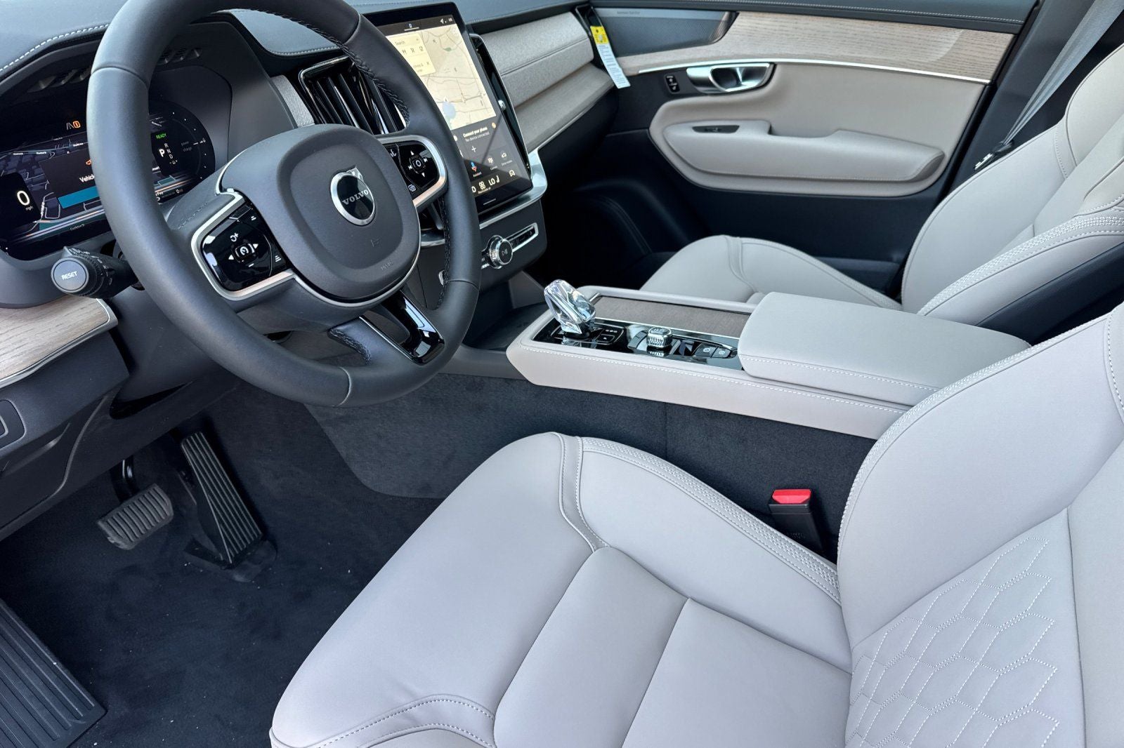 2026 Volvo XC90 Plug-In Hybrid T8 Plus 7 Passenger