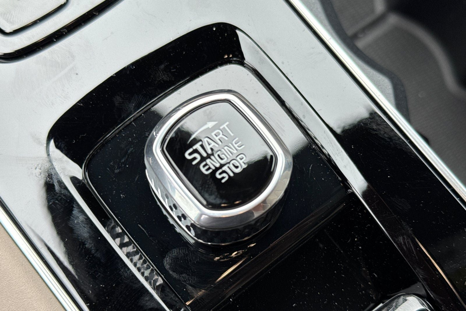 2026 Volvo XC90 Plug-In Hybrid T8 Plus 7 Passenger