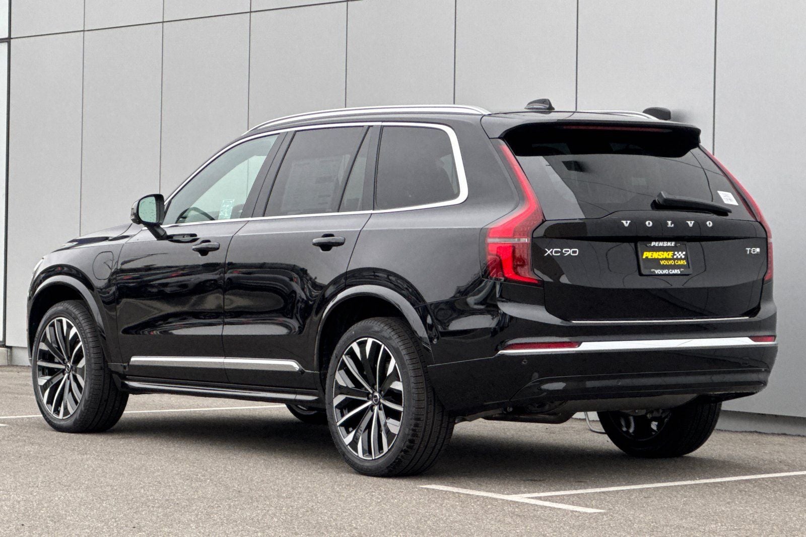 2026 Volvo XC90 Plug-In Hybrid T8 Plus 7 Passenger