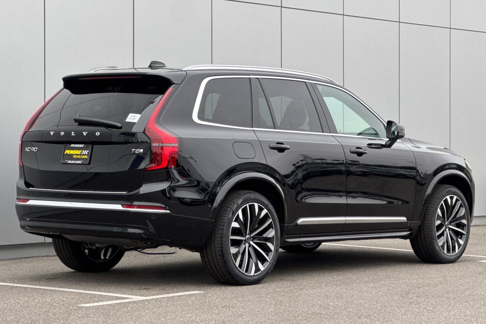 2026 Volvo XC90 Plug-In Hybrid T8 Plus 7 Passenger