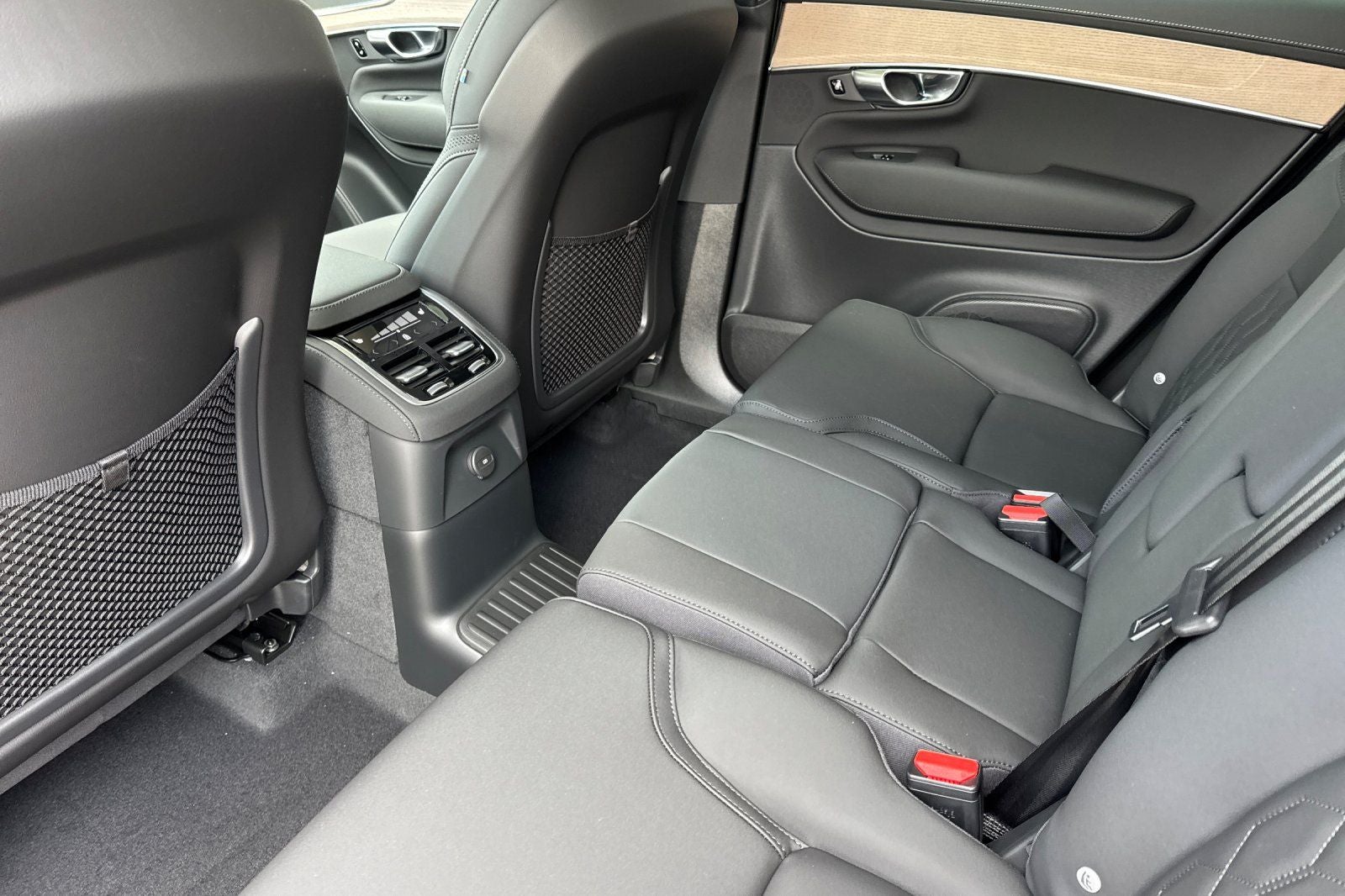 2026 Volvo XC90 Plug-In Hybrid T8 Plus 7 Passenger