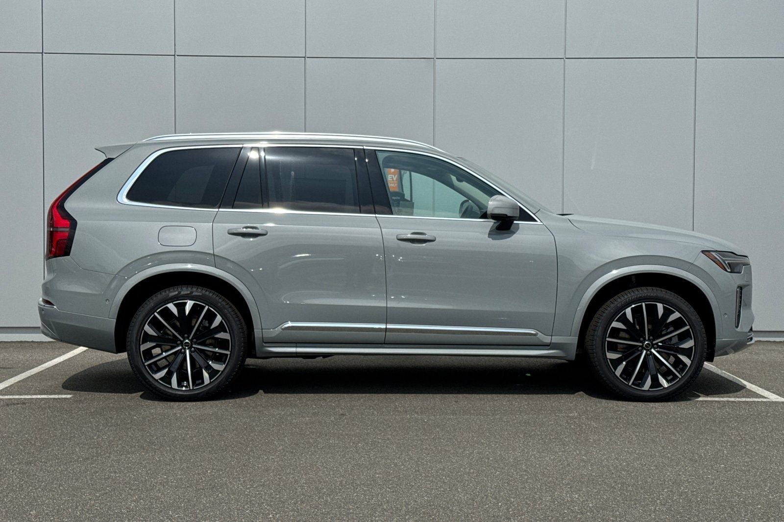 2026 Volvo XC90 Plug-In Hybrid T8 Plus 7 Passenger