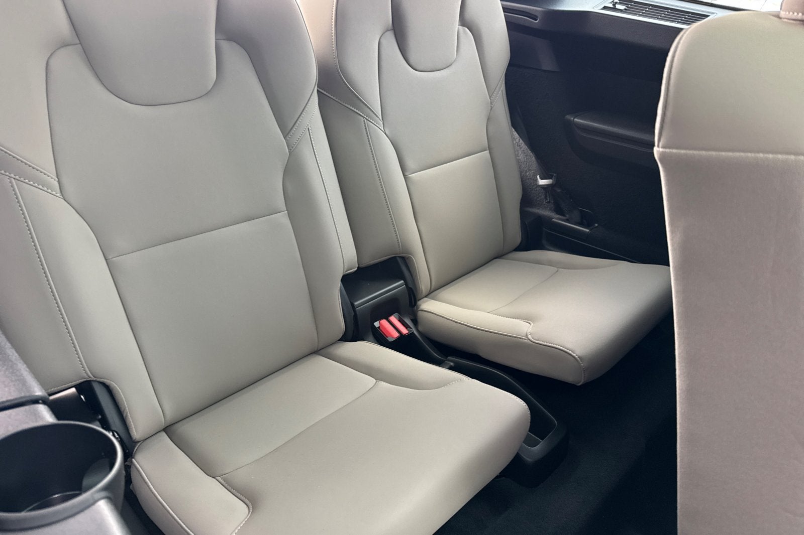 2026 Volvo XC90 Plug-In Hybrid T8 Plus 7 Passenger