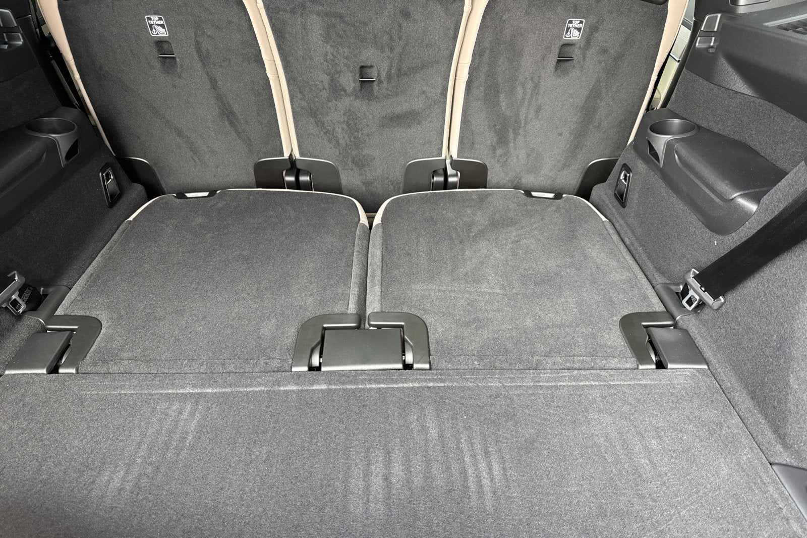 2026 Volvo XC90 Plug-In Hybrid T8 Plus 7 Passenger