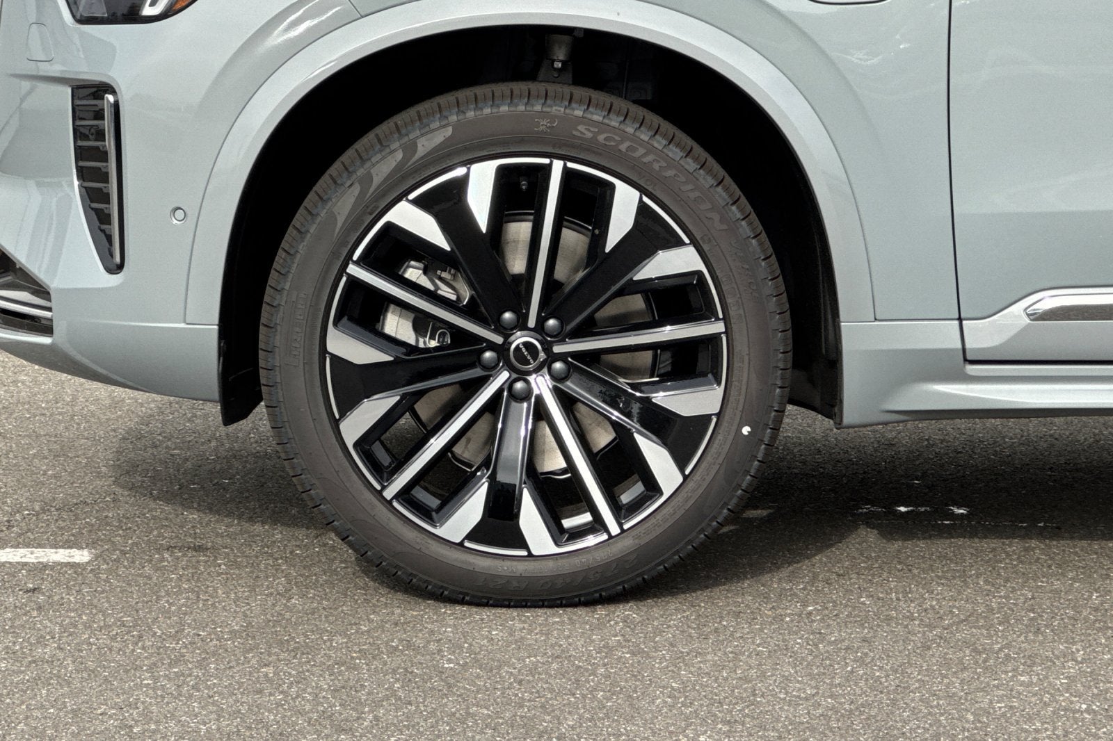 2026 Volvo XC90 Plug-In Hybrid T8 Plus 7 Passenger