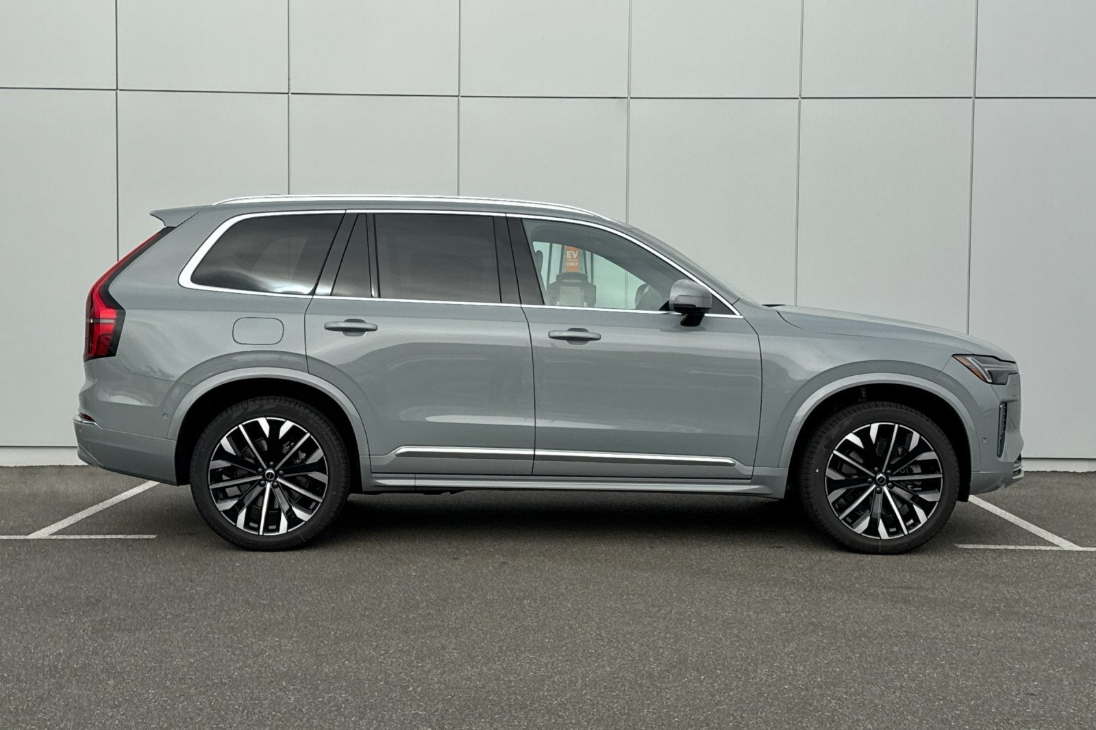 2026 Volvo XC90 Plug-In Hybrid T8 Plus 7 Passenger