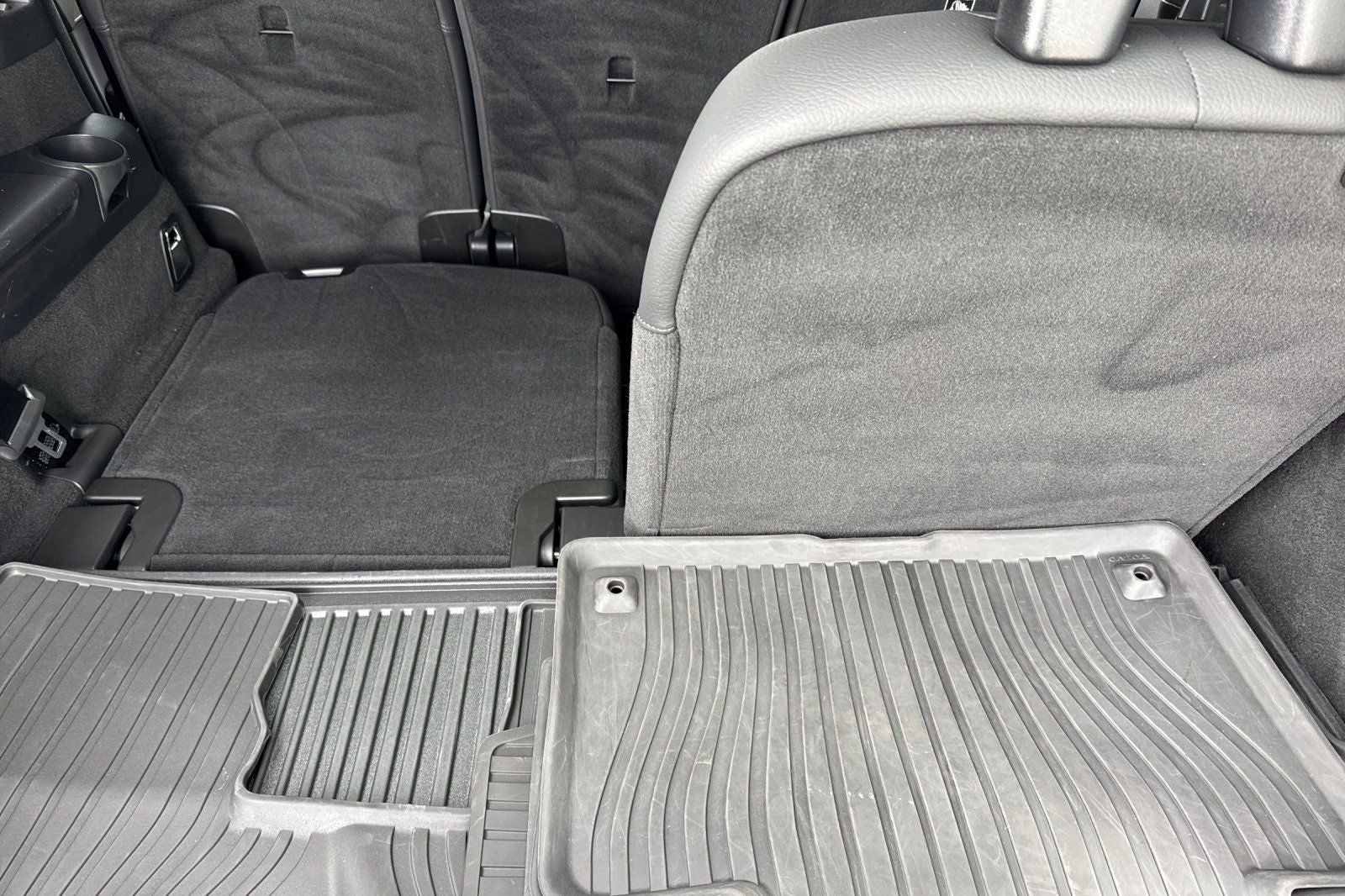2025 Volvo XC90 Plug-In Hybrid T8 Plus 7 Passenger