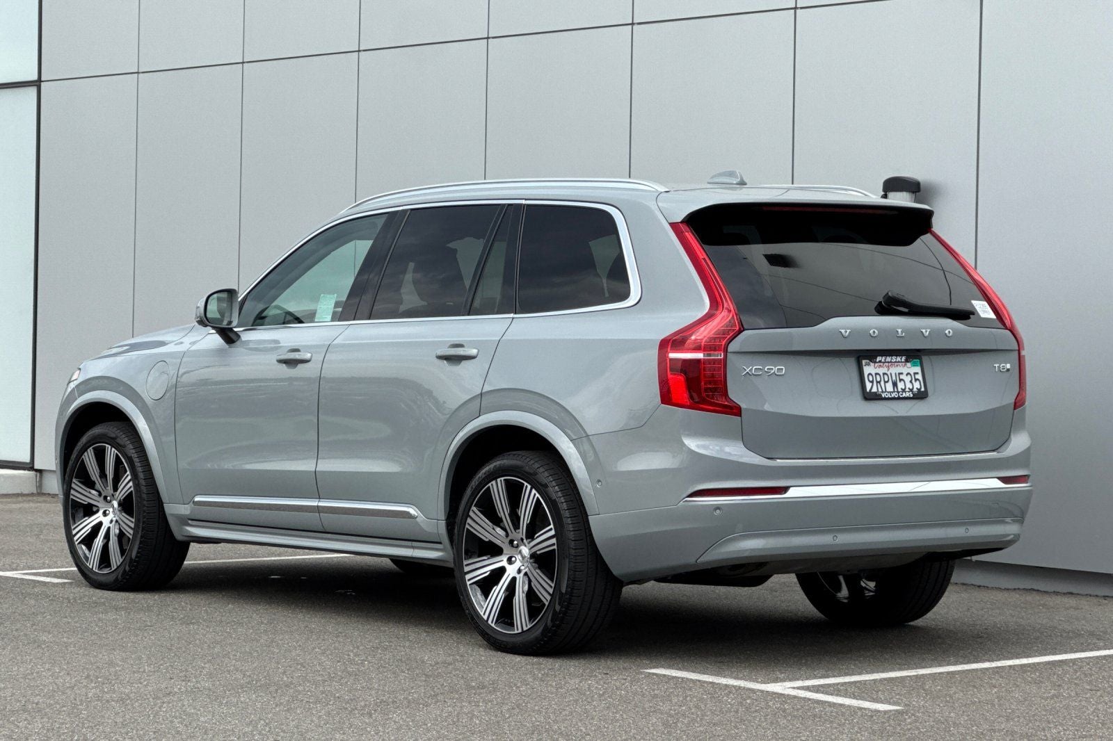2025 Volvo XC90 Plug-In Hybrid T8 Plus 7 Passenger