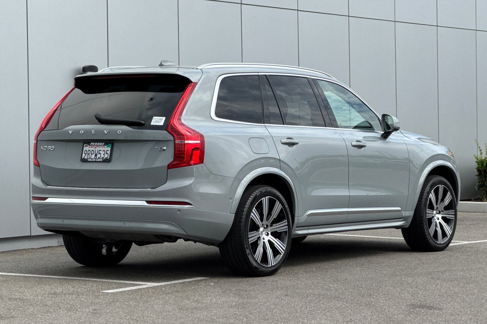 2025 Volvo XC90 Plug-In Hybrid T8 Plus 7 Passenger